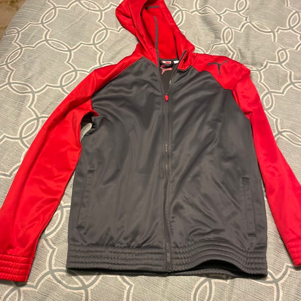 Puma zip up sweatshirt boys size XL